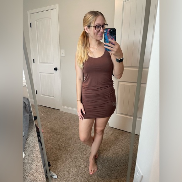 Dresses & Skirts - Brown short dress